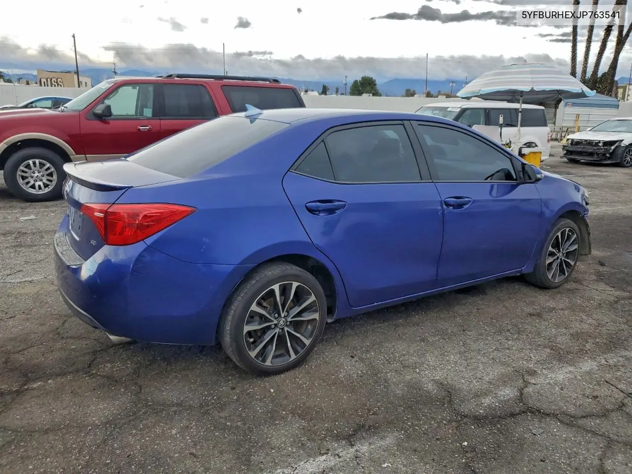 5YFBURHEXJP763541 2018 Toyota Corolla L