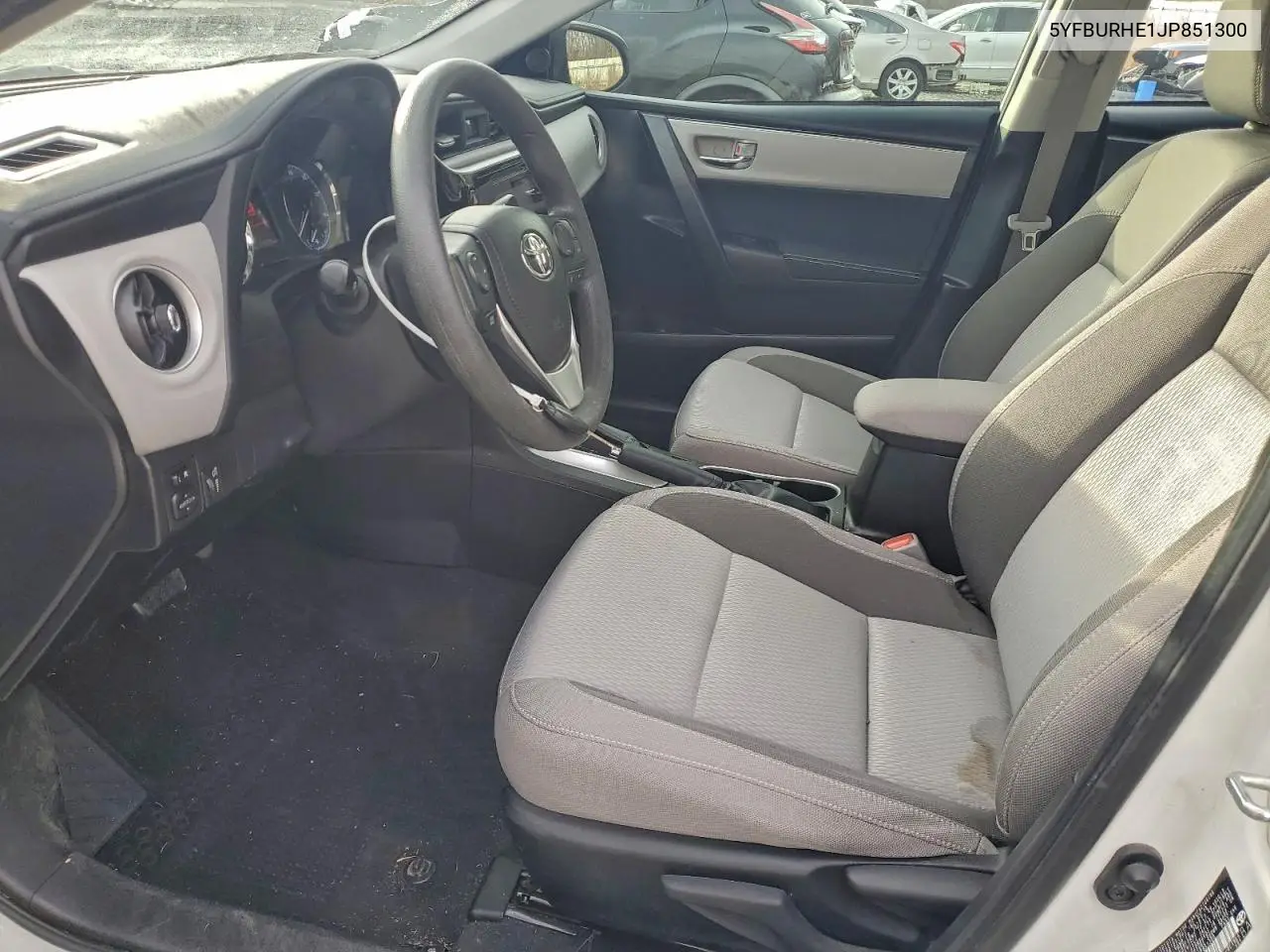 5YFBURHE1JP851300 2018 Toyota Corolla L