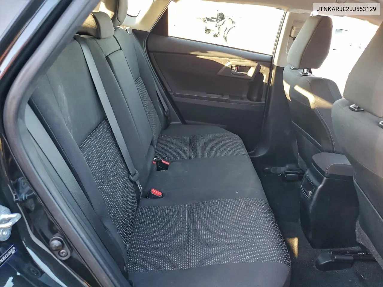 JTNKARJE2JJ553129 2018 Toyota Corolla Im