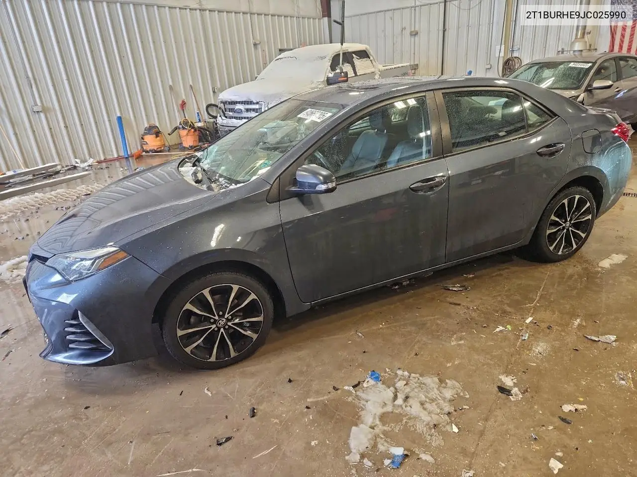 2T1BURHE9JC025990 2018 Toyota Corolla L