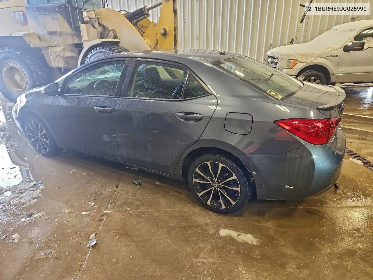 2T1BURHE9JC025990 2018 Toyota Corolla L