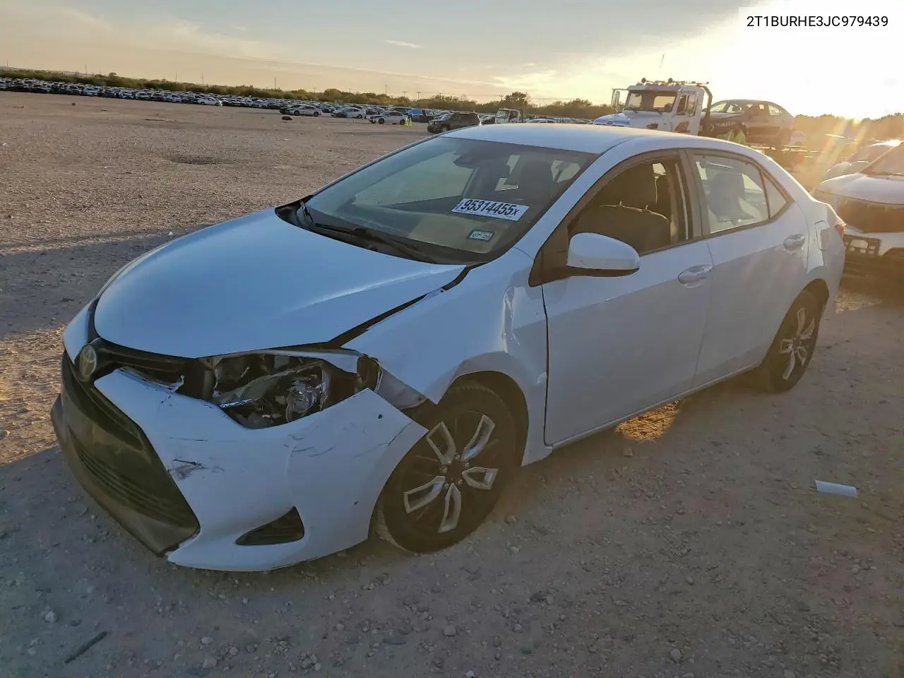 2T1BURHE3JC979439 2018 Toyota Corolla L