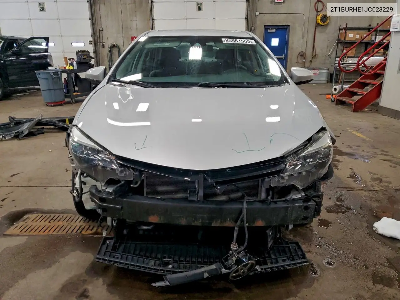 2T1BURHE1JC023229 2018 Toyota Corolla L