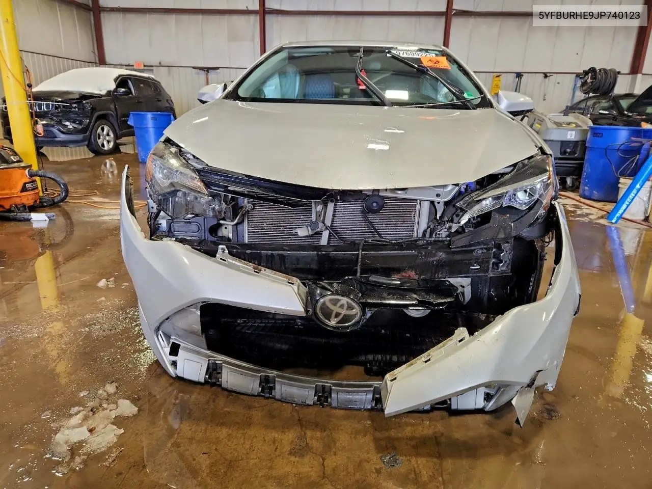 5YFBURHE9JP740123 2018 Toyota Corolla Le