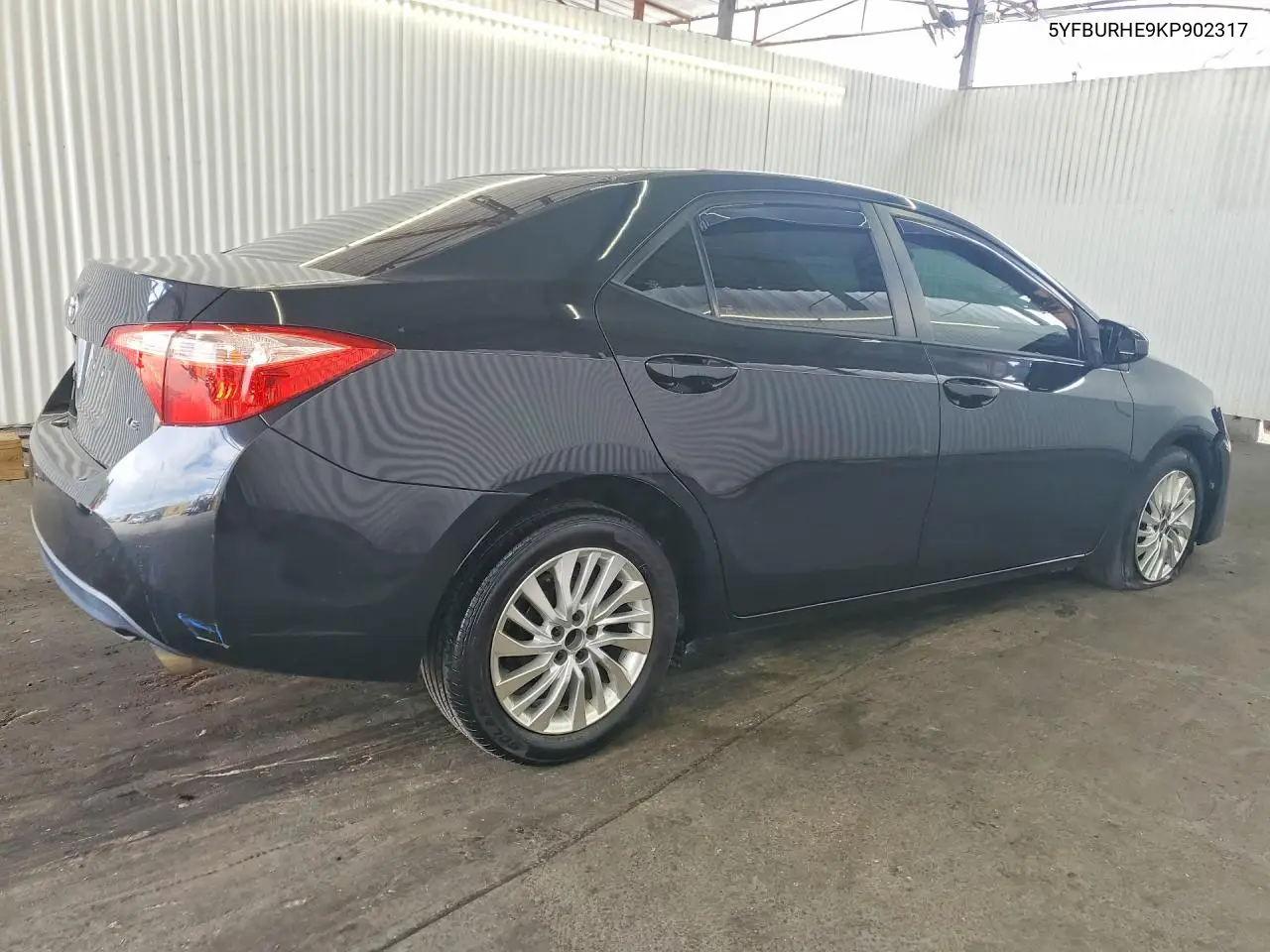5YFBURHE9KP902317 2019 Toyota Corolla Le