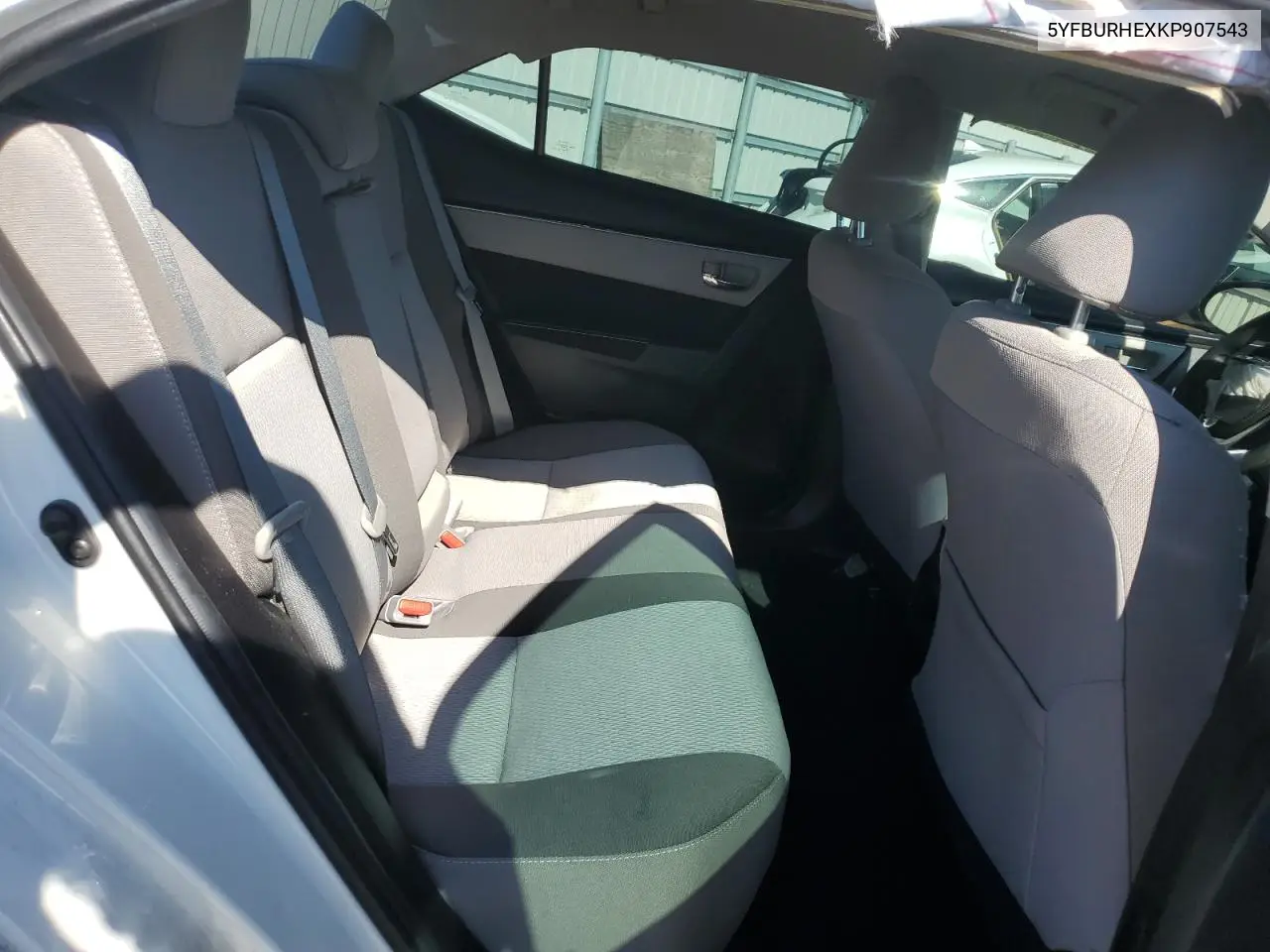 5YFBURHEXKP907543 2019 Toyota Corolla L