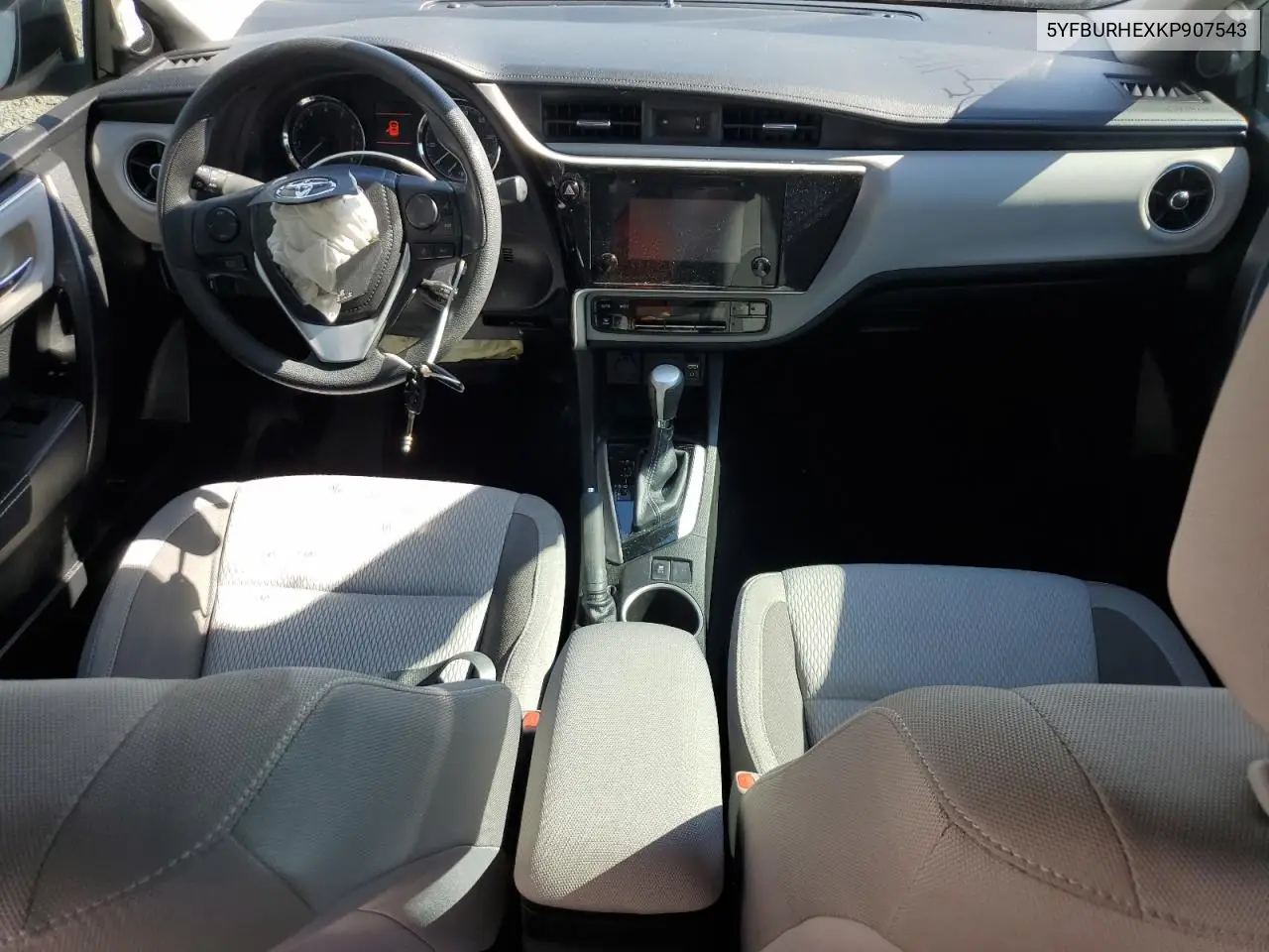 5YFBURHEXKP907543 2019 Toyota Corolla L