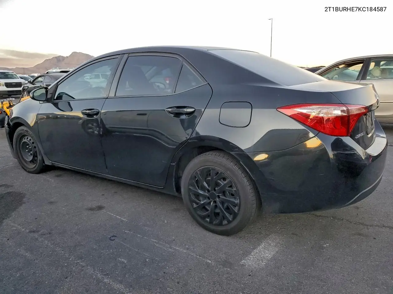 2T1BURHE7KC184587 2019 Toyota Corolla L