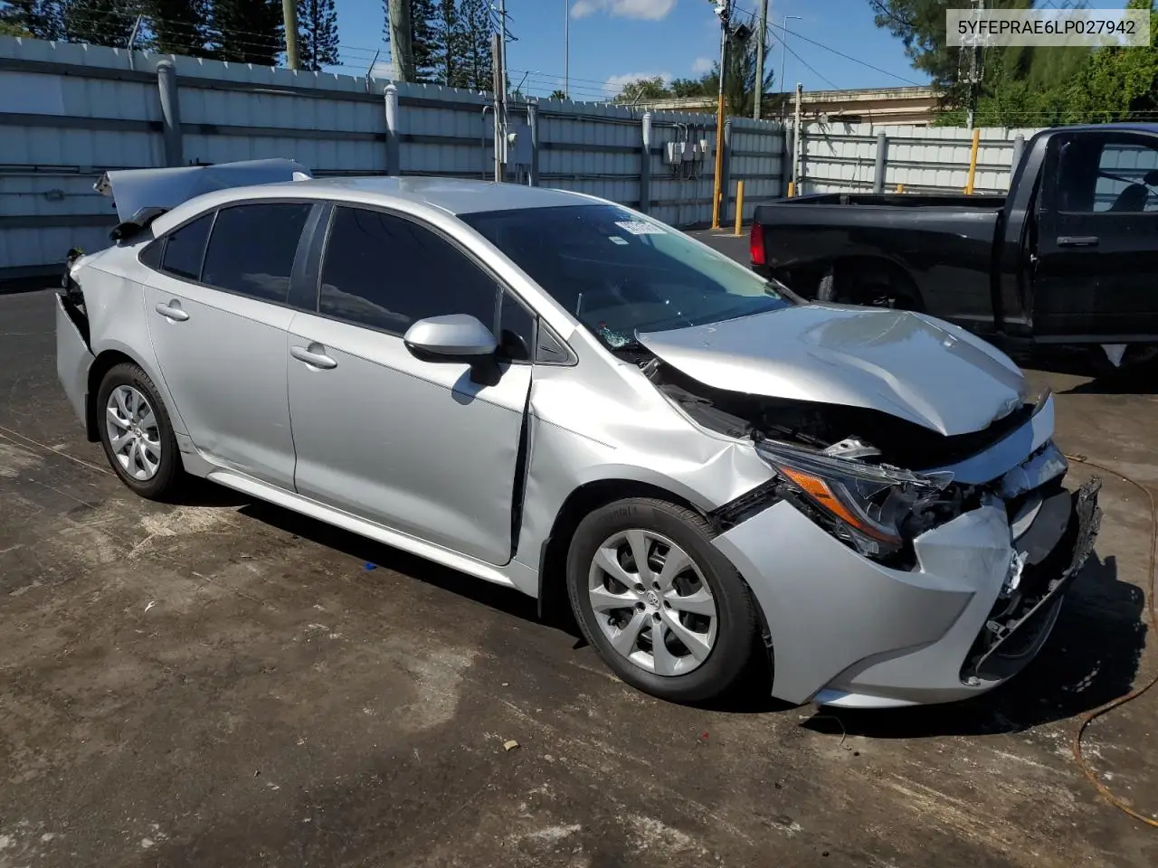 5YFEPRAE6LP027942 2020 Toyota Corolla Le