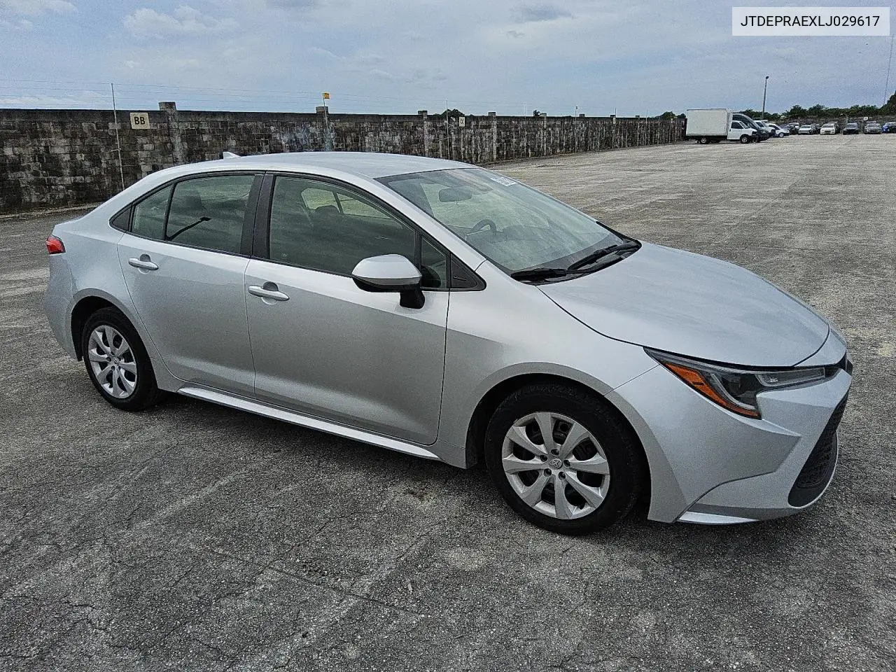 JTDEPRAEXLJ029617 2020 Toyota Corolla Le