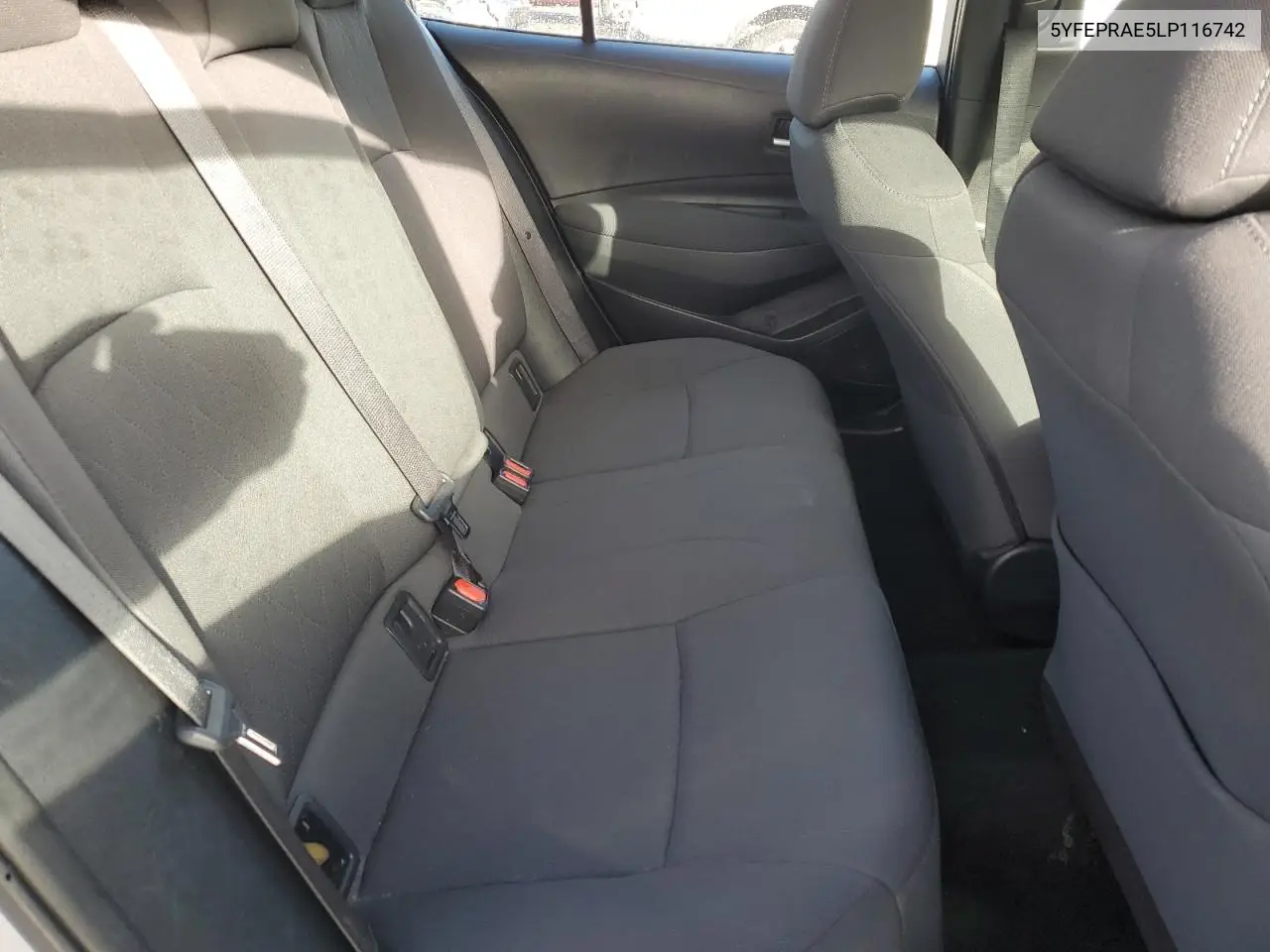 5YFEPRAE5LP116742 2020 Toyota Corolla Le