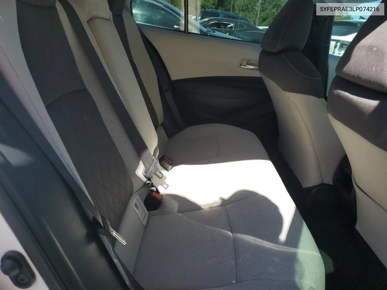 5YFEPRAE3LP074216 2020 Toyota Corolla Le