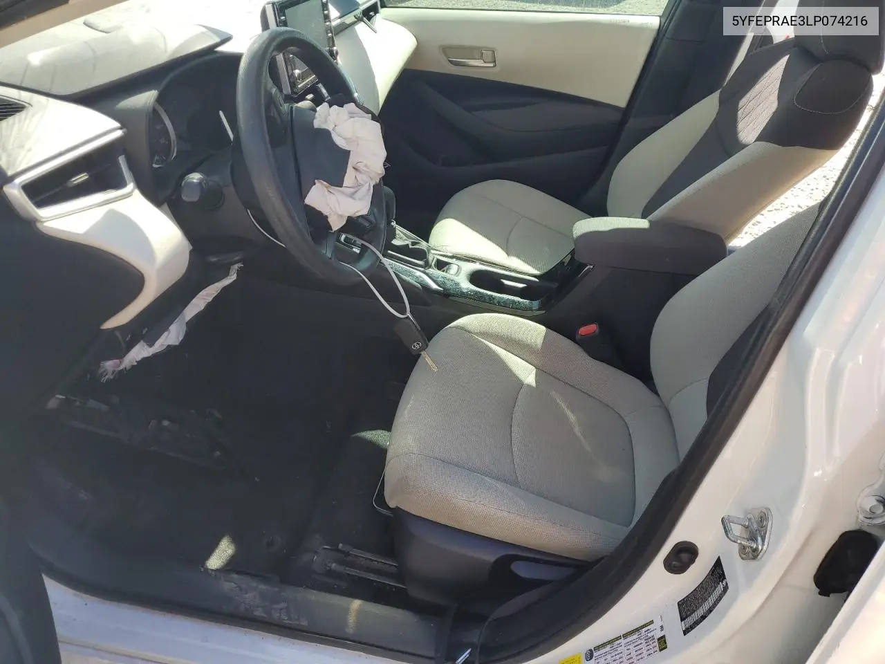 5YFEPRAE3LP074216 2020 Toyota Corolla Le