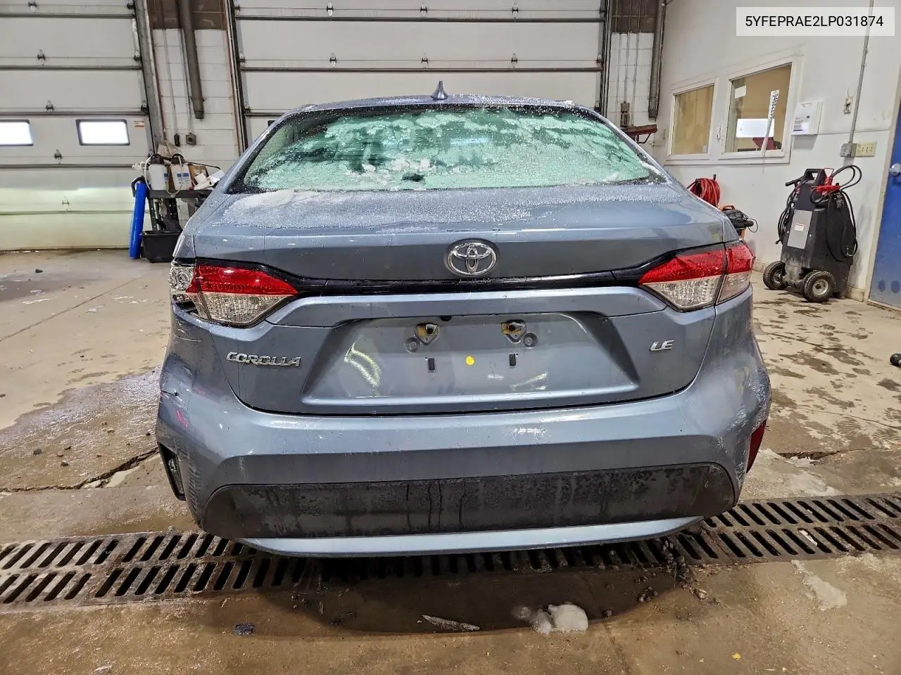 5YFEPRAE2LP031874 2020 Toyota Corolla Le