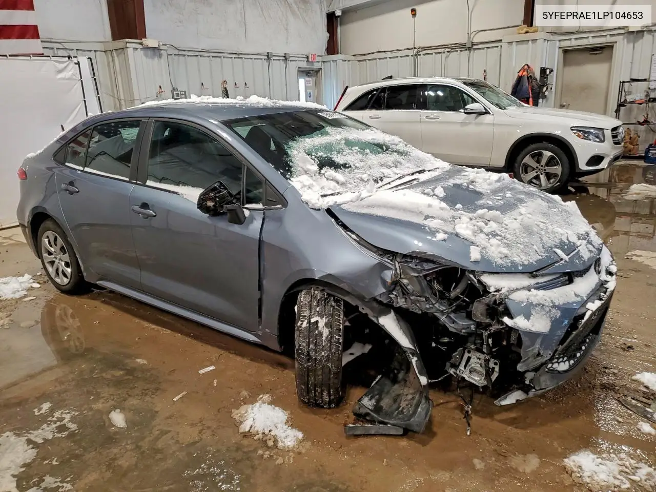 5YFEPRAE1LP104653 2020 Toyota Corolla Le