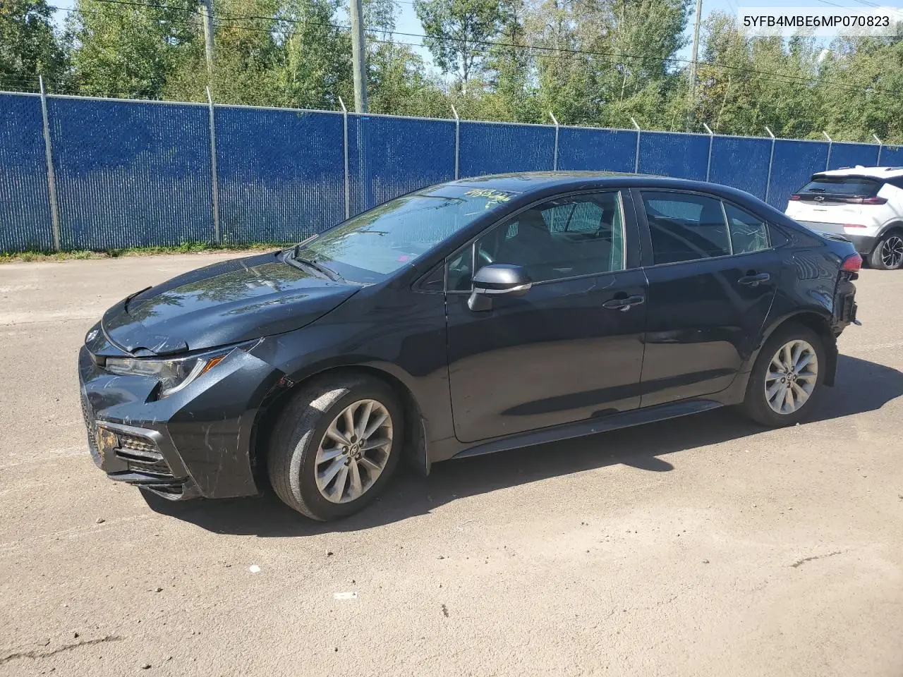 5YFB4MBE6MP070823 2021 Toyota Corolla Se