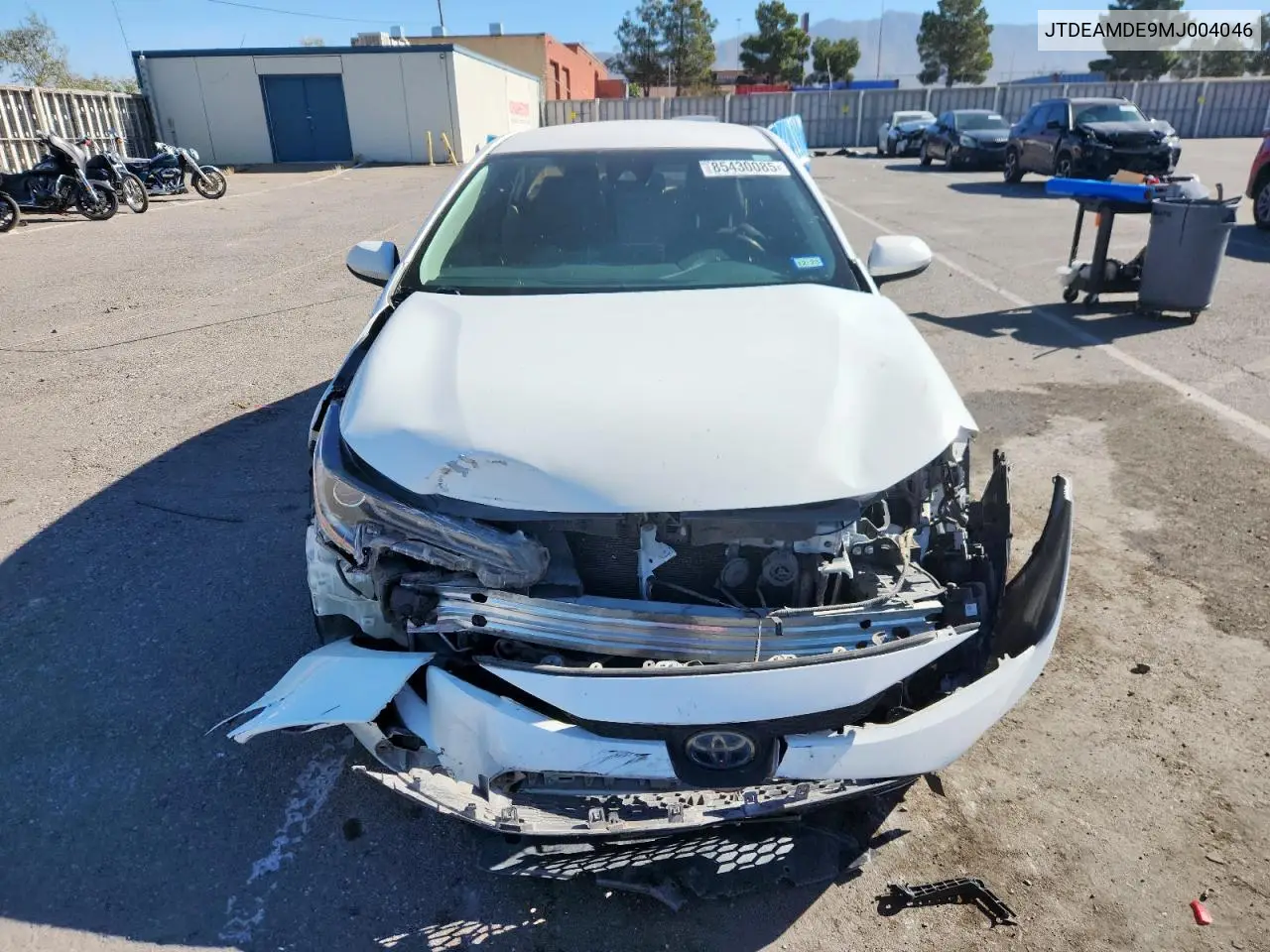 JTDEAMDE9MJ004046 2021 Toyota Corolla Le