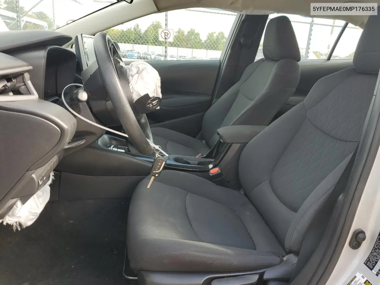 5YFEPMAE0MP176335 2021 Toyota Corolla Le