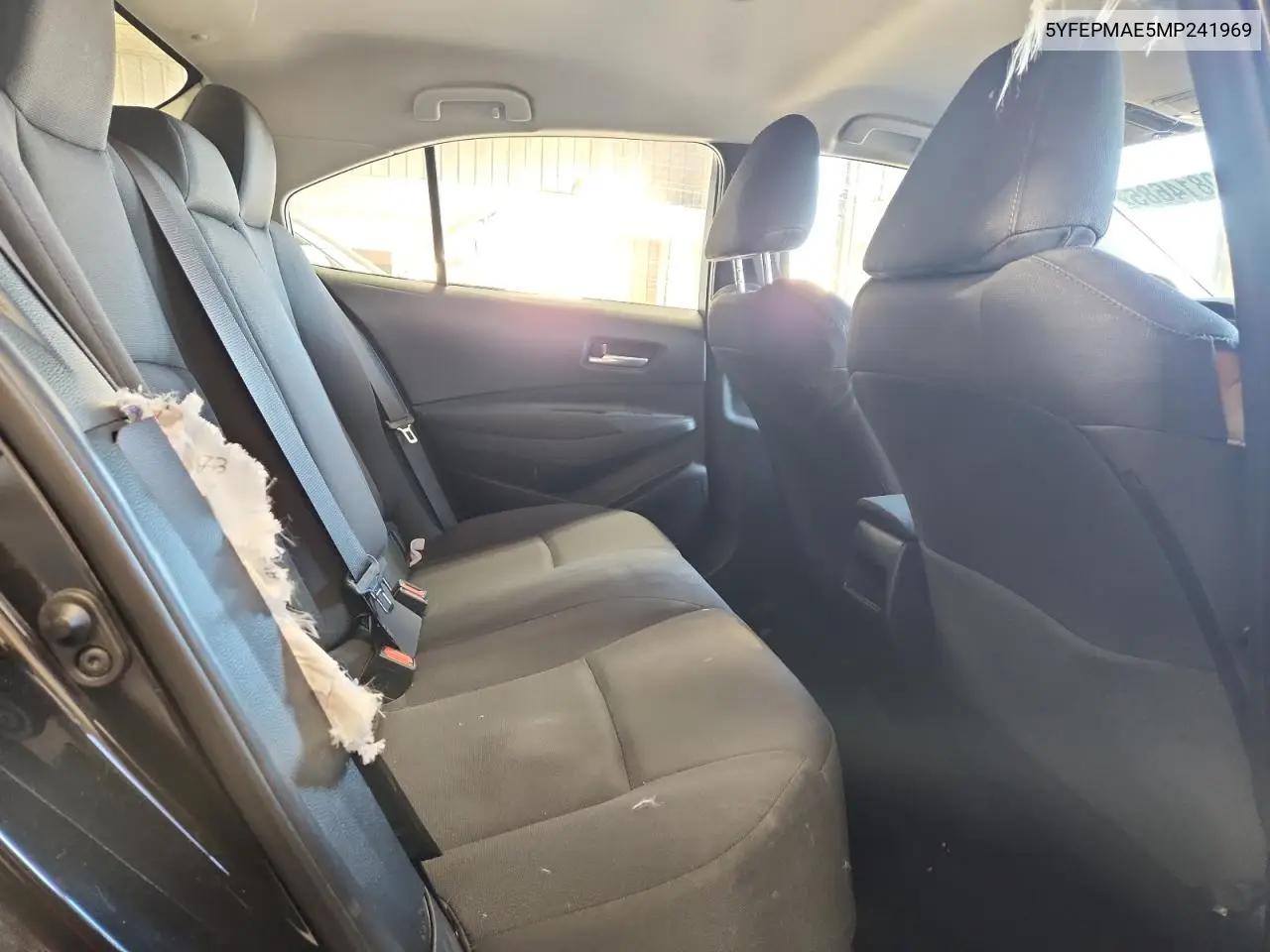 5YFEPMAE5MP241969 2021 Toyota Corolla Le