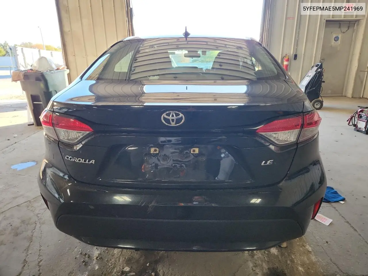 5YFEPMAE5MP241969 2021 Toyota Corolla Le