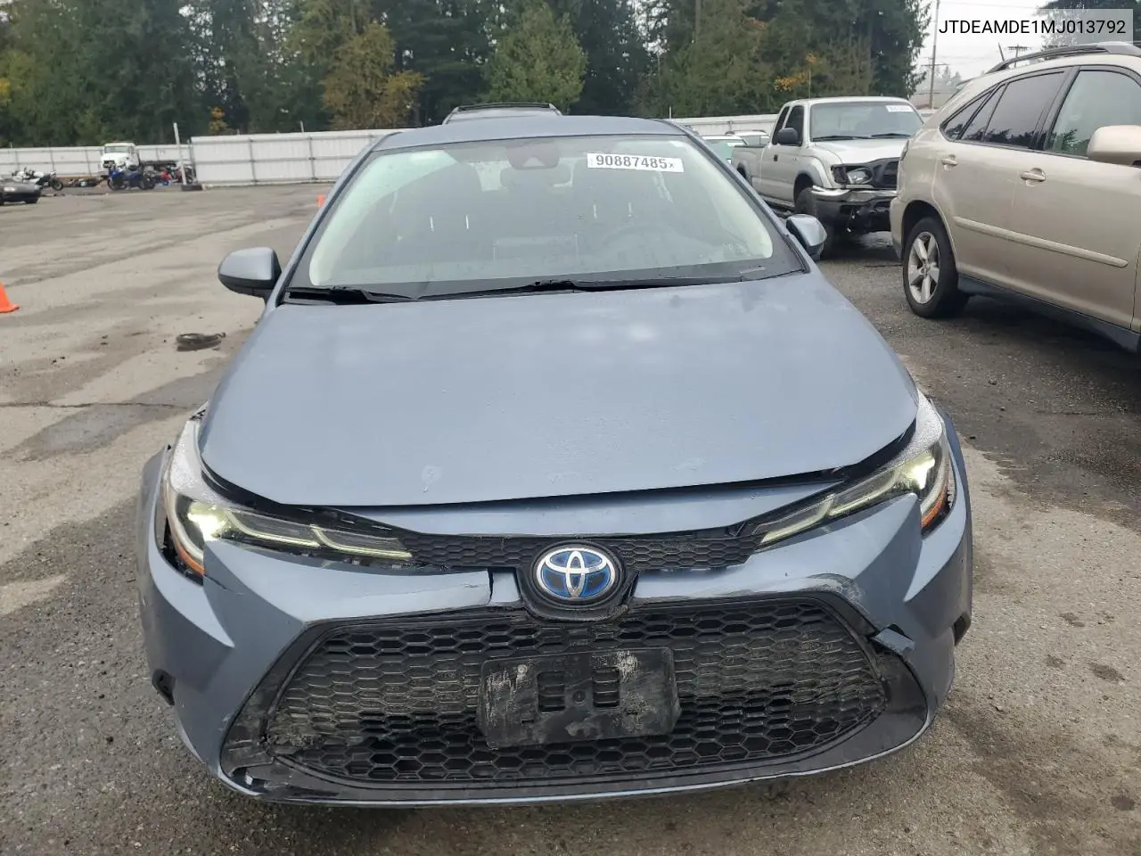 JTDEAMDE1MJ013792 2021 Toyota Corolla Le