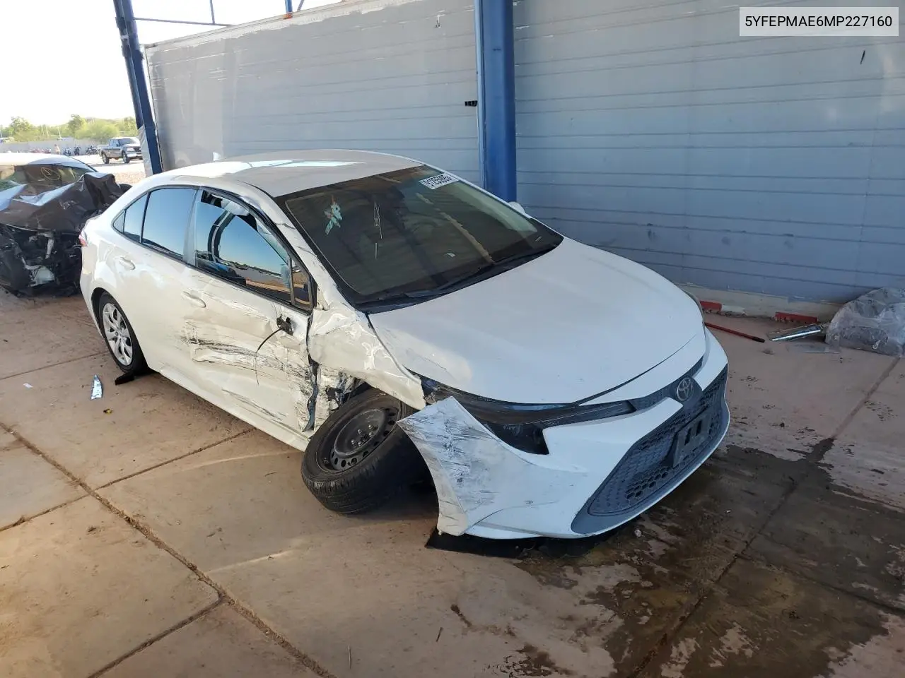 5YFEPMAE6MP227160 2021 Toyota Corolla Le