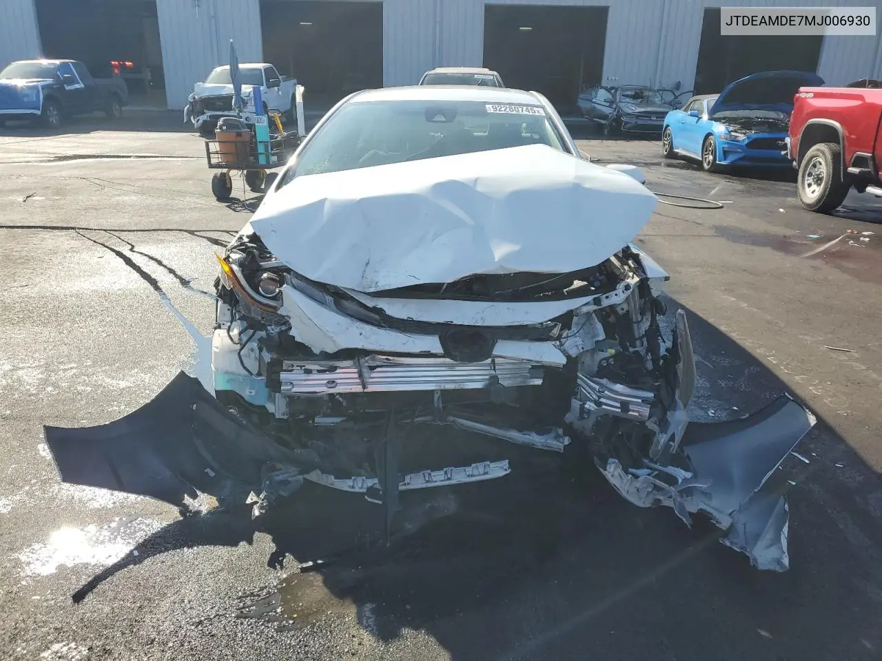 JTDEAMDE7MJ006930 2021 Toyota Corolla Le