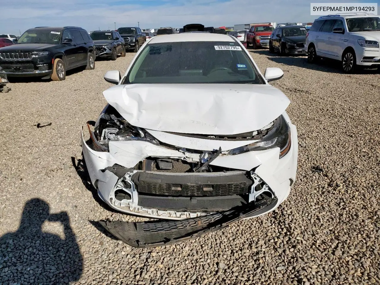 5YFEPMAE1MP194293 2021 Toyota Corolla Le