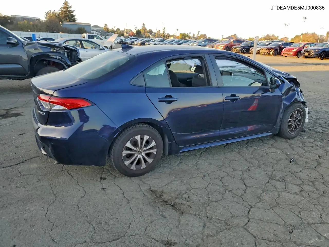 JTDEAMDE5MJ000835 2021 Toyota Corolla Le