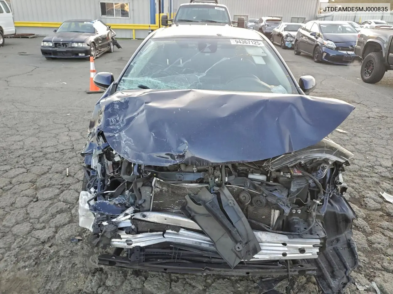 JTDEAMDE5MJ000835 2021 Toyota Corolla Le