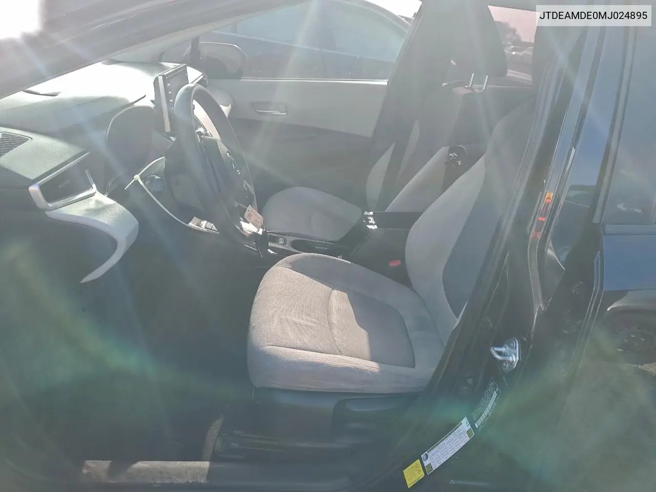 JTDEAMDE0MJ024895 2021 Toyota Corolla Le