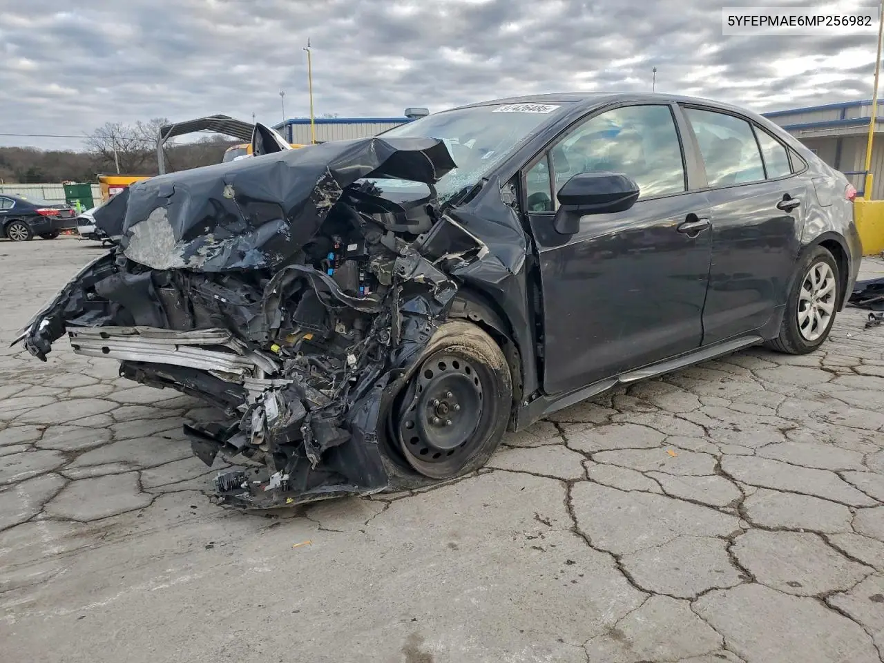 5YFEPMAE6MP256982 2021 Toyota Corolla Le