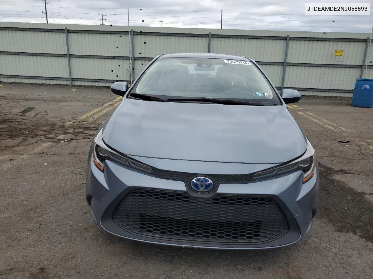 2022 Toyota Corolla Le VIN: JTDEAMDE2NJ058693 Lot: 72995714