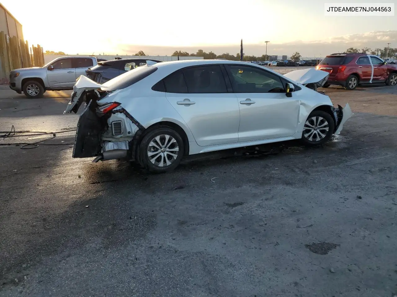 JTDEAMDE7NJ044563 2022 Toyota Corolla Le
