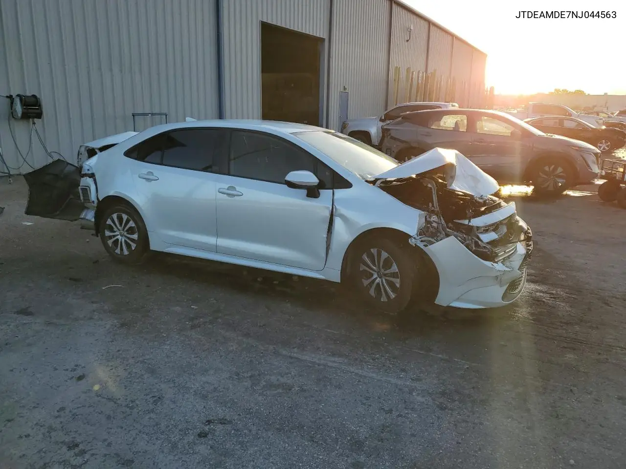 JTDEAMDE7NJ044563 2022 Toyota Corolla Le