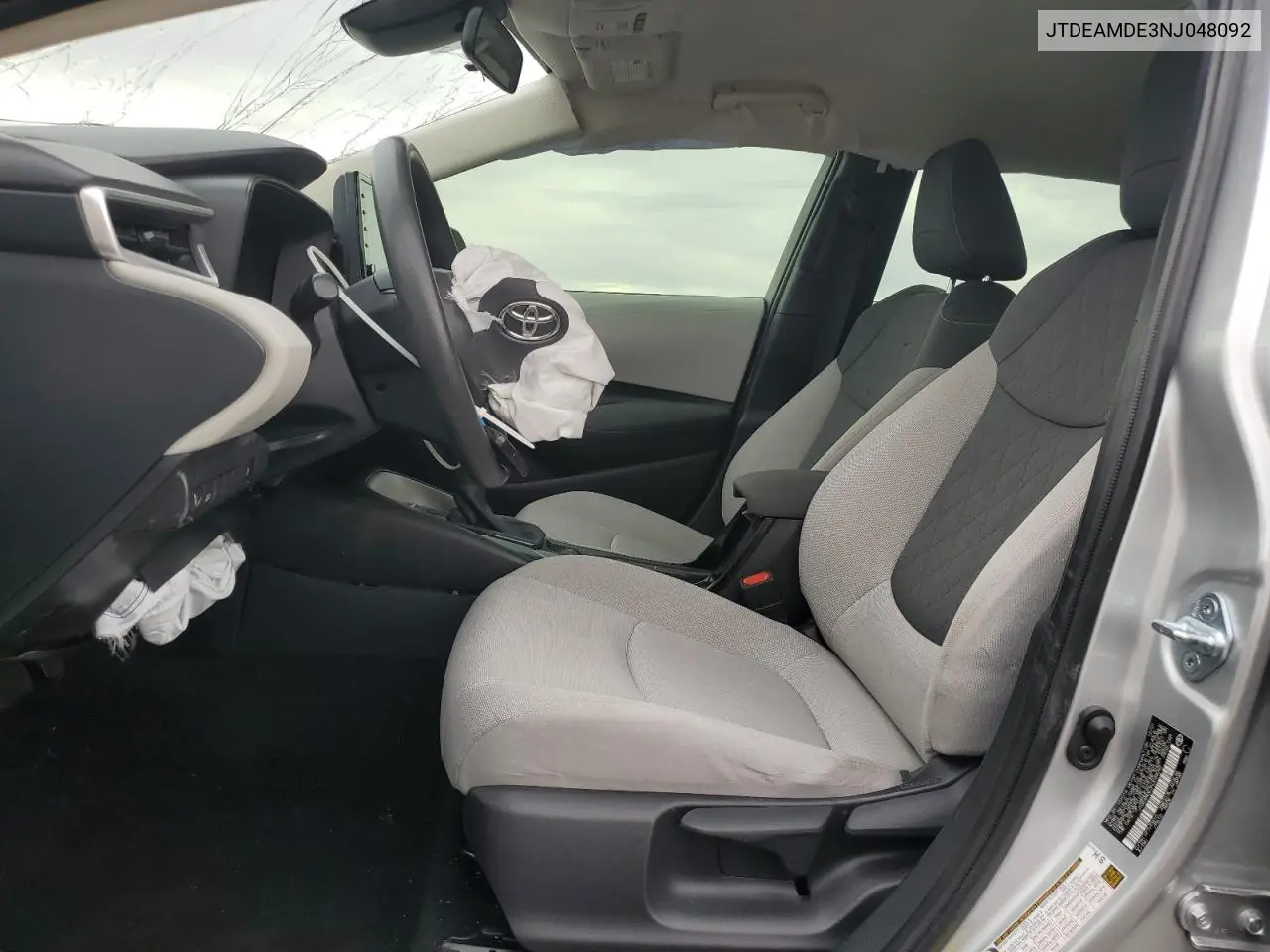 JTDEAMDE3NJ048092 2022 Toyota Corolla Le