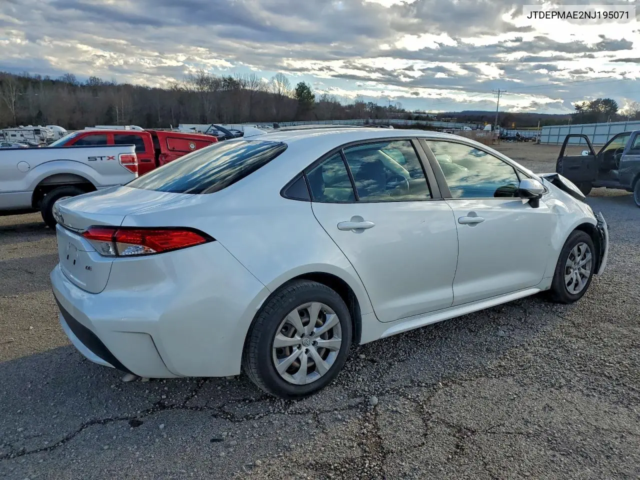 JTDEPMAE2NJ195071 2022 Toyota Corolla Le