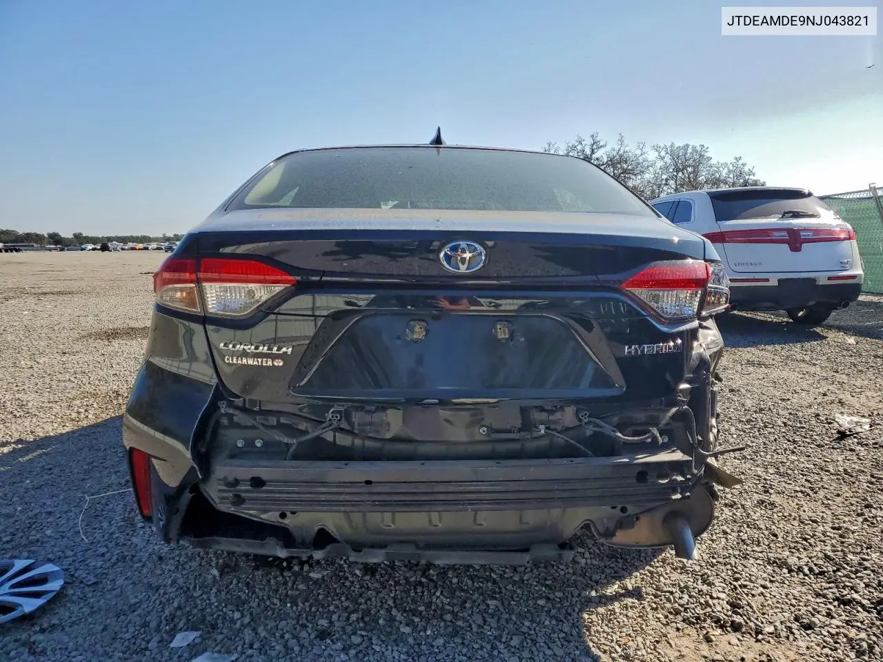 JTDEAMDE9NJ043821 2022 Toyota Corolla Le