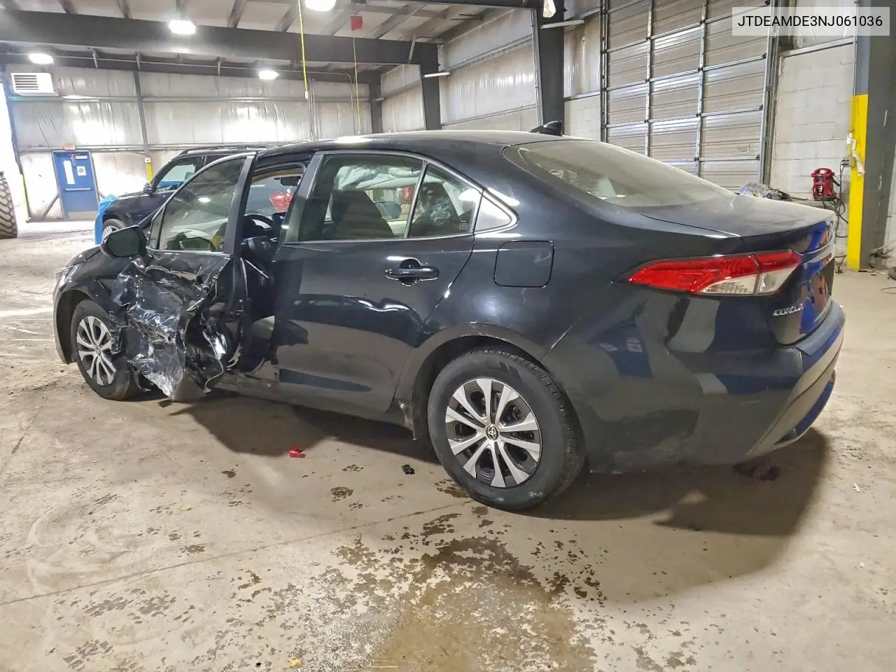 JTDEAMDE3NJ061036 2022 Toyota Corolla Le