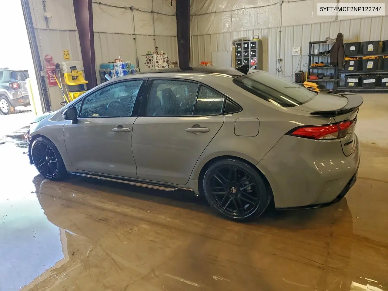 5YFT4MCE2NP122744 2022 Toyota Corolla Xse