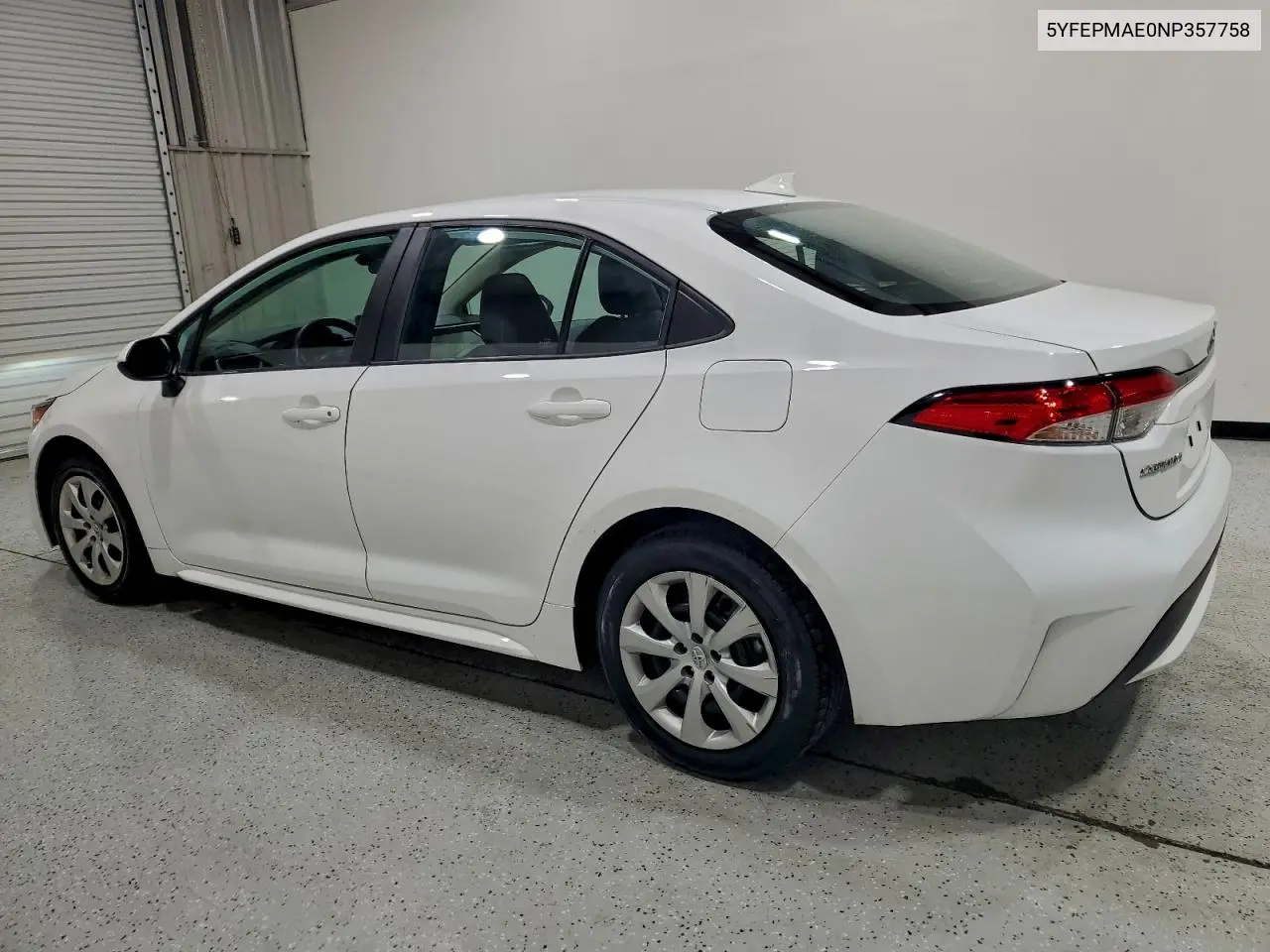 5YFEPMAE0NP357758 2022 Toyota Corolla Le