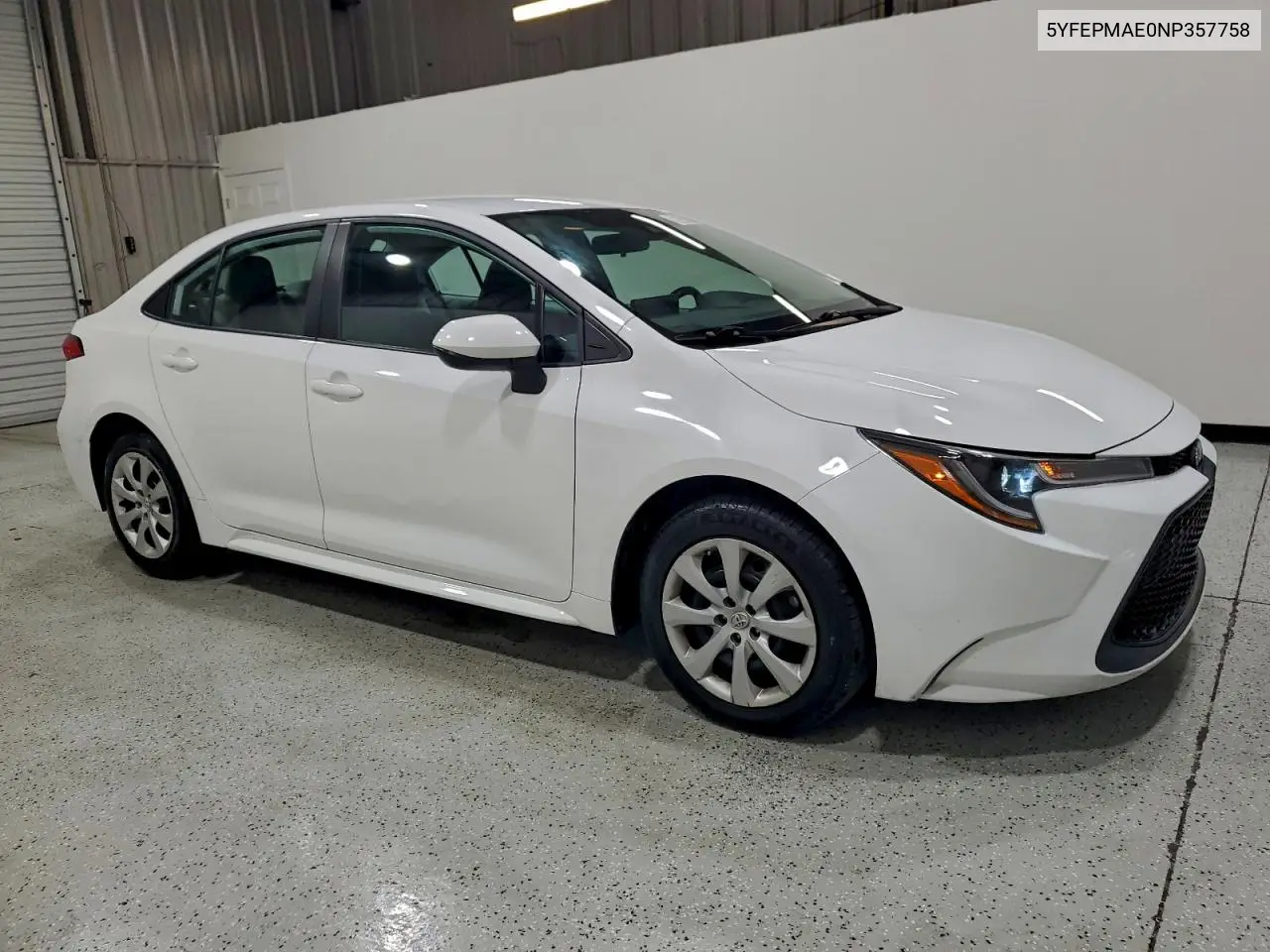 5YFEPMAE0NP357758 2022 Toyota Corolla Le