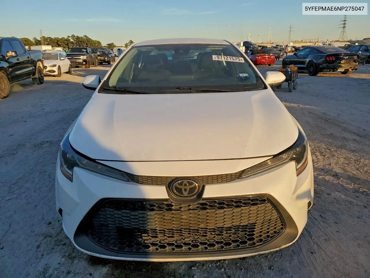 5YFEPMAE6NP275047 2022 Toyota Corolla Le