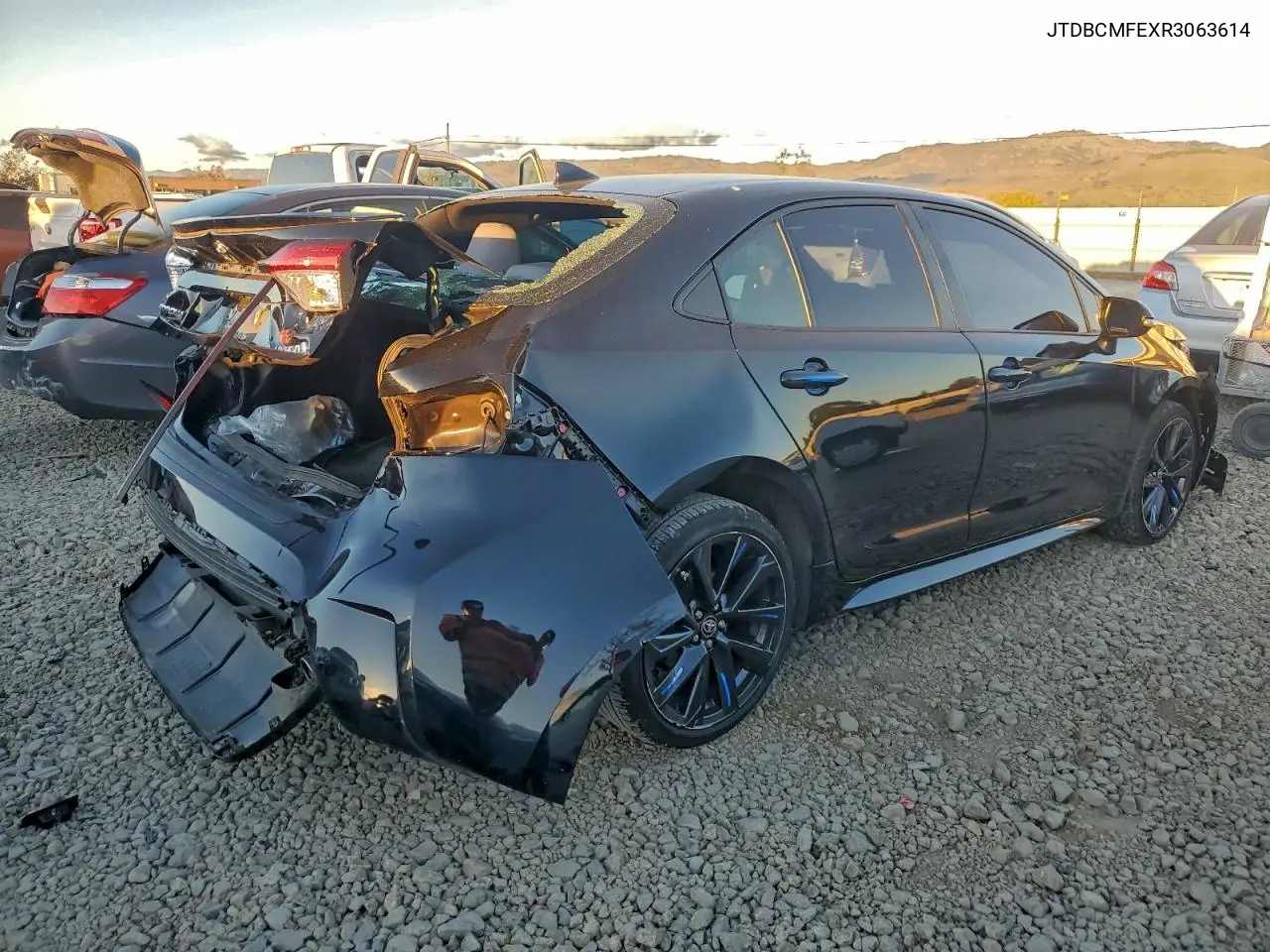 JTDBCMFEXR3063614 2024 Toyota Corolla Le