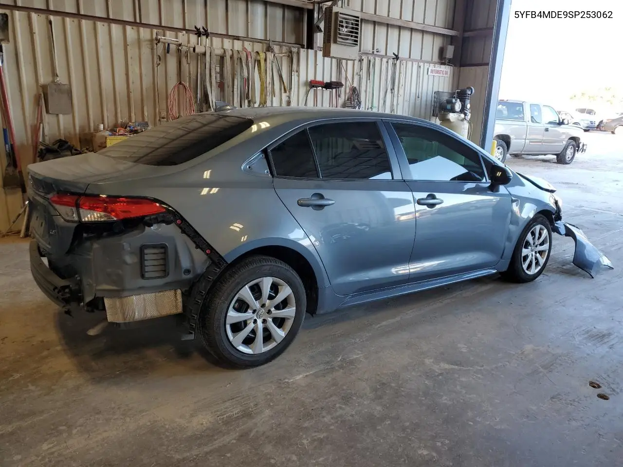 5YFB4MDE9SP253062 2025 Toyota Corolla Le