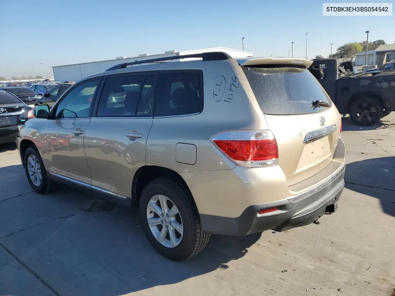 5TDBK3EH3BS054542 2011 Toyota Highlander Base