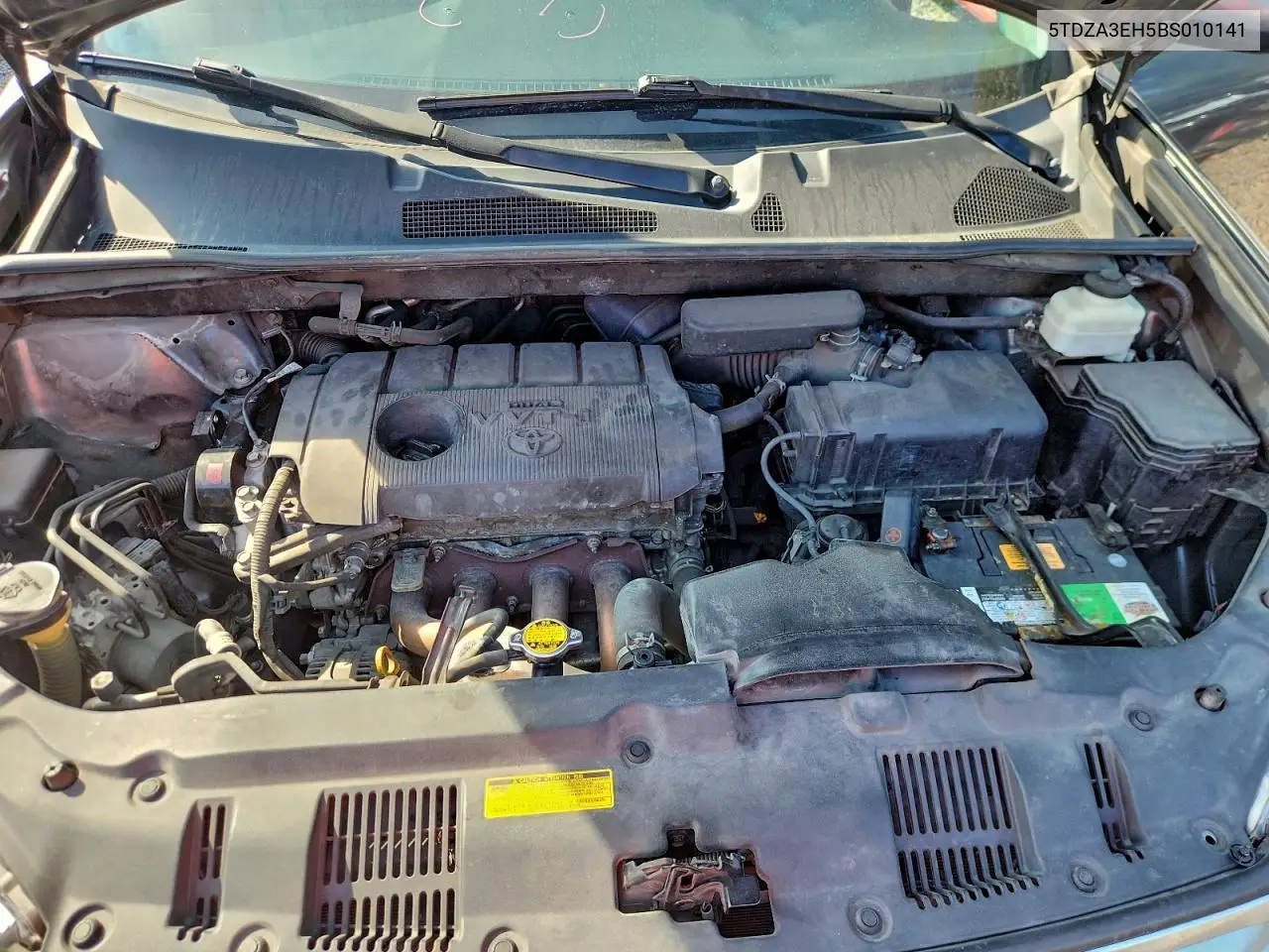 5TDZA3EH5BS010141 2011 Toyota Highlander Base