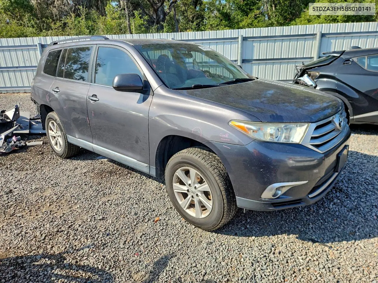 5TDZA3EH5BS010141 2011 Toyota Highlander Base