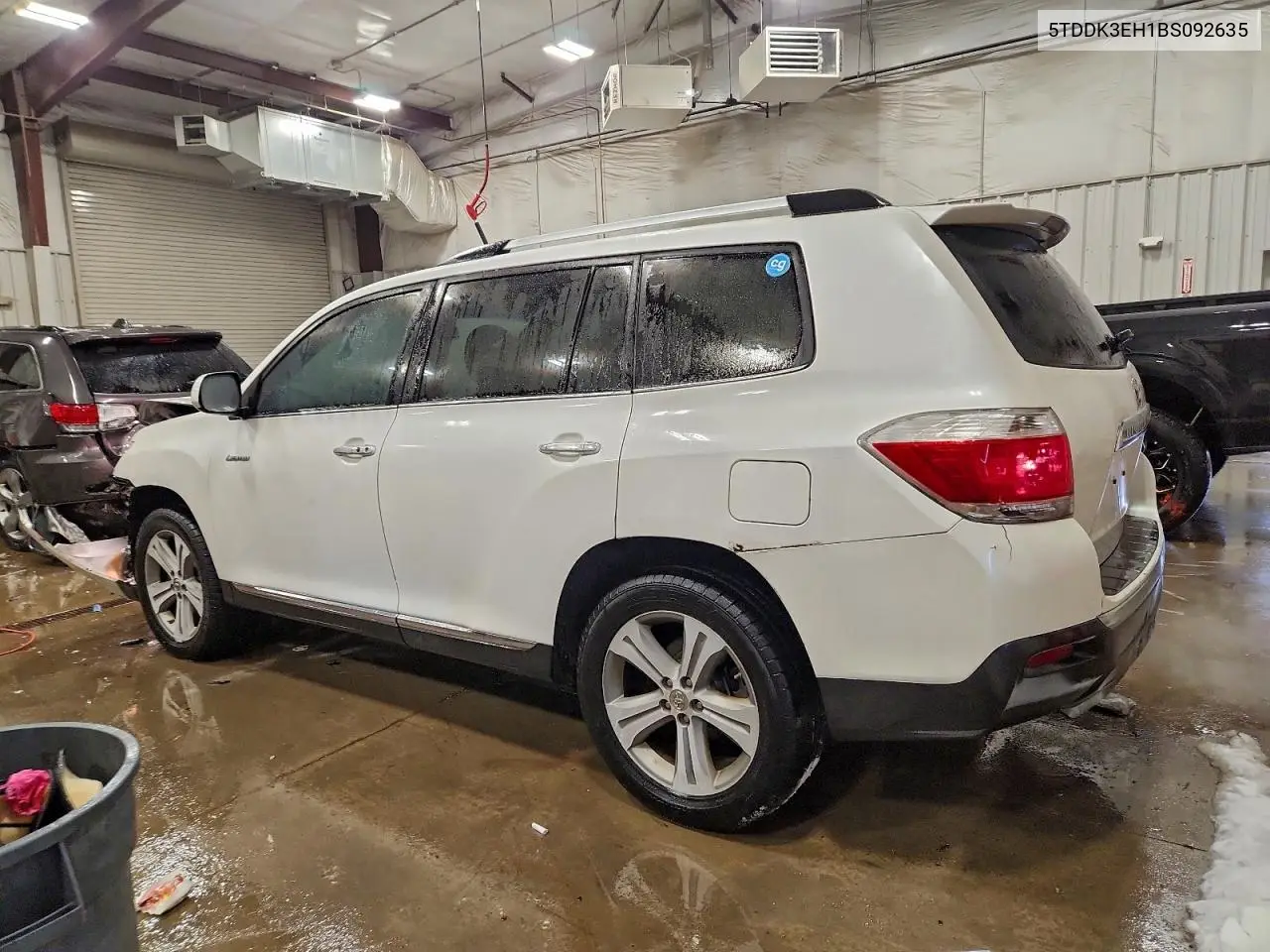 5TDDK3EH1BS092635 2011 Toyota Highlander Limited