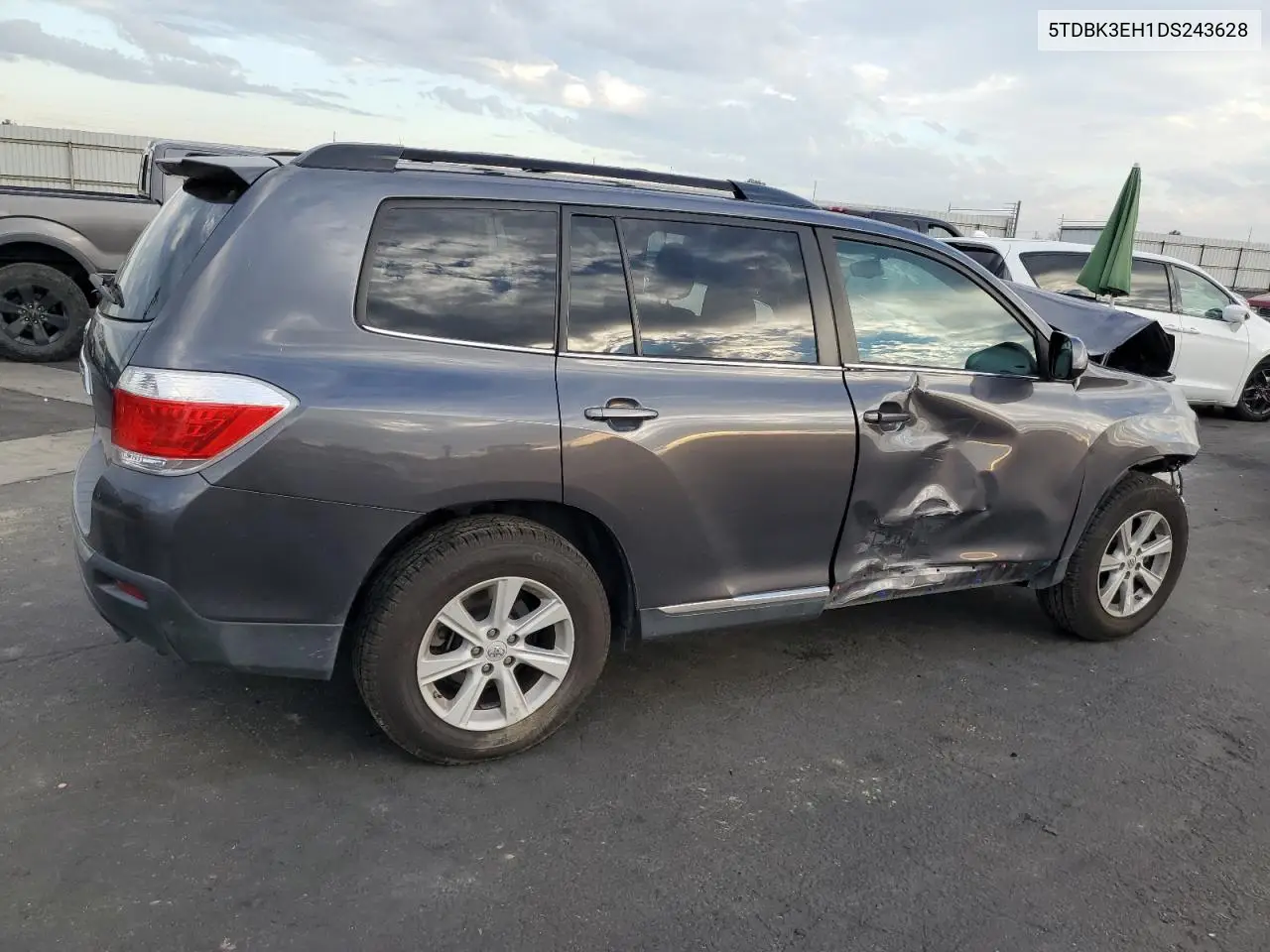 5TDBK3EH1DS243628 2013 Toyota Highlander Base